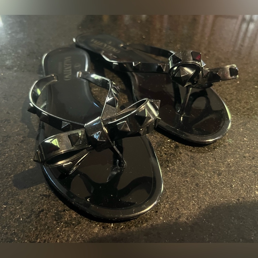 Valentino Black Rockstud Tonal Sandals - Picture 5 of 13